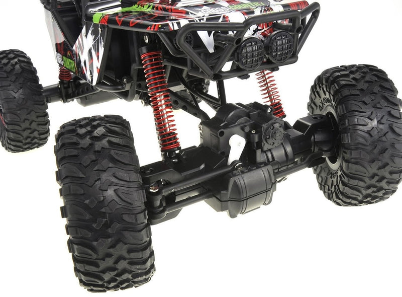 close-up-rc-rock-crawler-suspension-and-tires