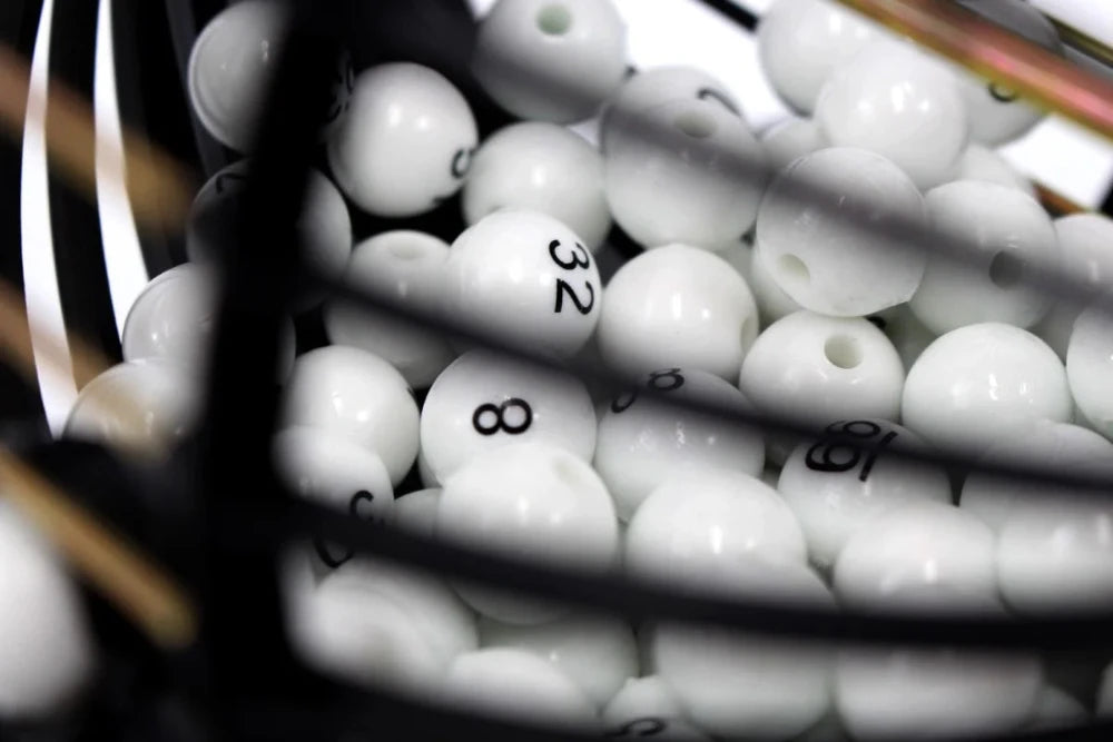 Bingo Cage Set with Spinning Wheel, 75 Bingo Balls, and 20 Cards