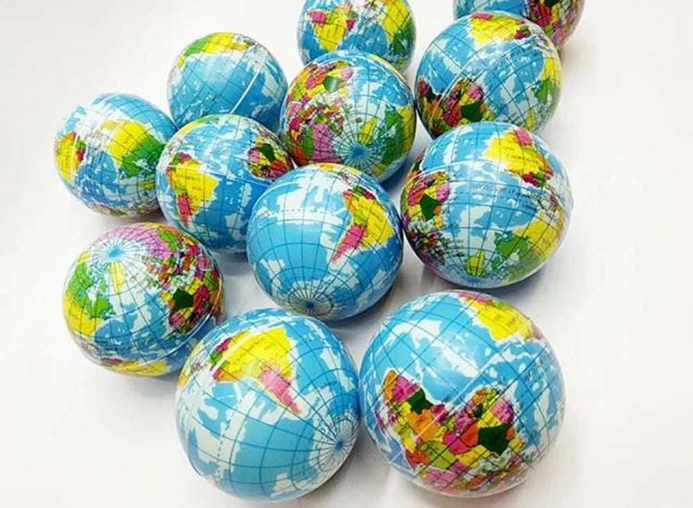 Multiple world map globe toy balls for children’s educational activities